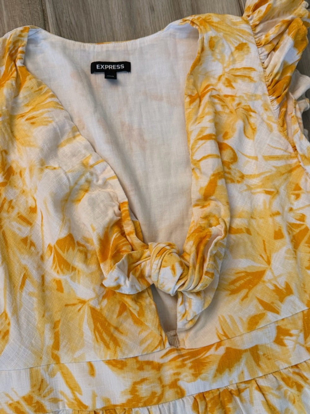 Express Yellow Maxi Dress - Picture 7 of 16